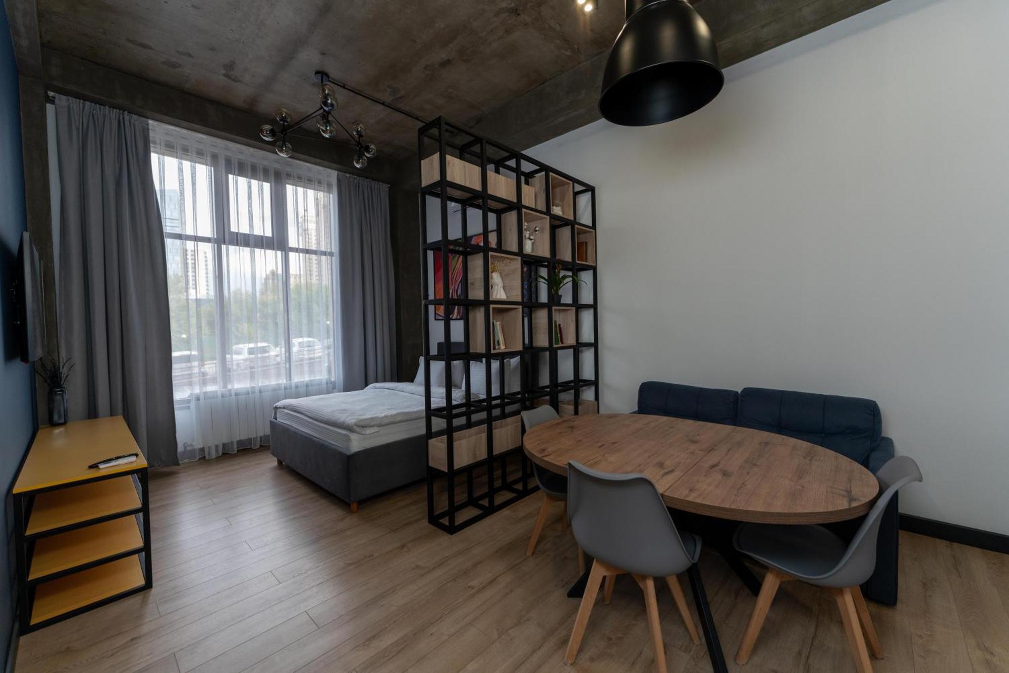 Apart Hotel Loft Almaty Bagian luar foto